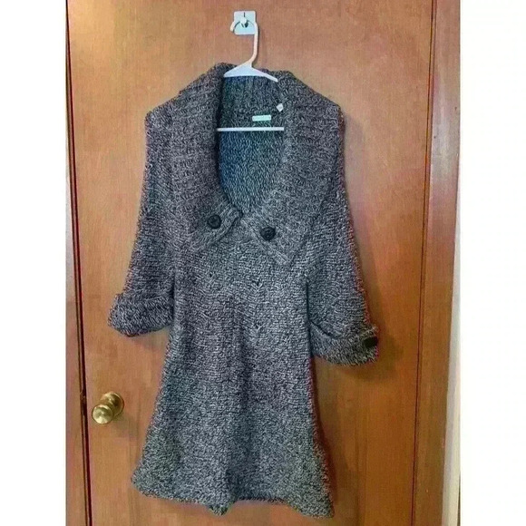 BB Dakota Gray Sweater - Picture 1 of 5